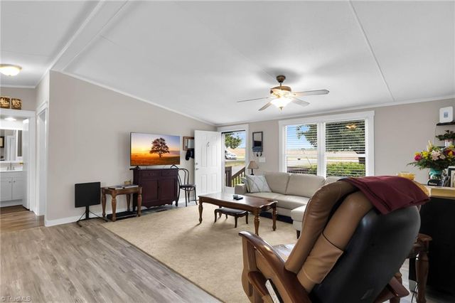1677 Jennings Road, Olin, NC 28660