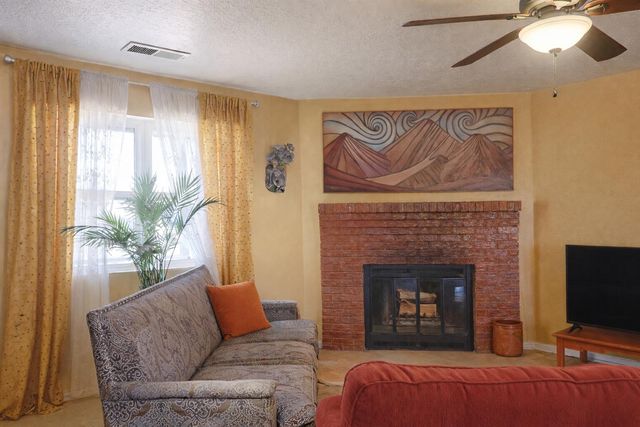 1780 Carin Court SE, Rio Rancho, NM 87124