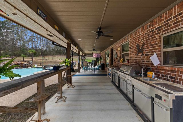 1701 County Road 1124, Kilgore, TX 75662