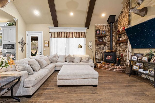 1701 County Road 1124, Kilgore, TX 75662