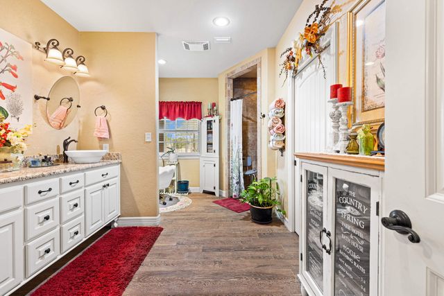 1701 County Road 1124, Kilgore, TX 75662