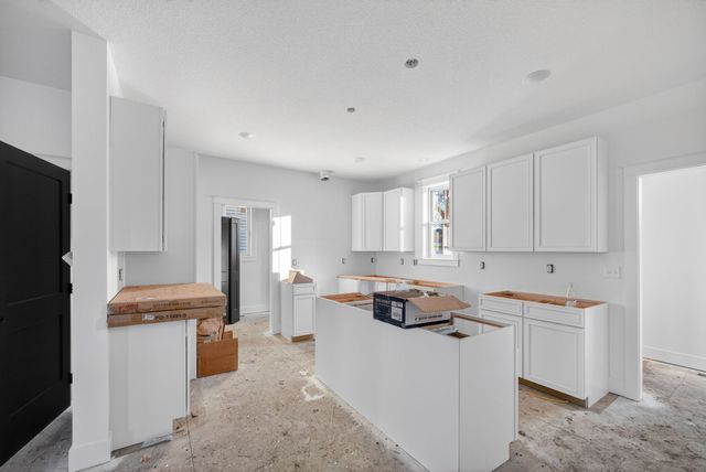 425 E Granger Avenue, Des Moines, IA 50315