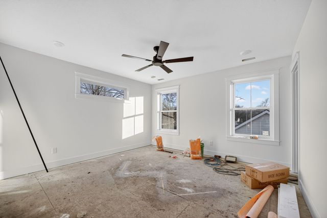 425 E Granger Avenue, Des Moines, IA 50315