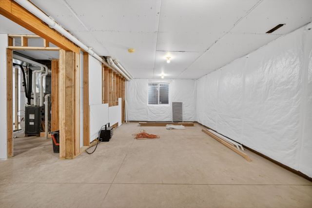 425 E Granger Avenue, Des Moines, IA 50315