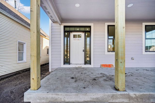 425 E Granger Avenue, Des Moines, IA 50315