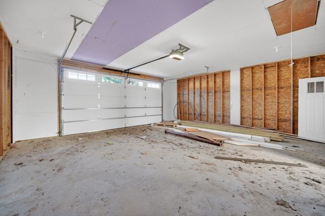 425 E Granger Avenue, Des Moines, IA 50315