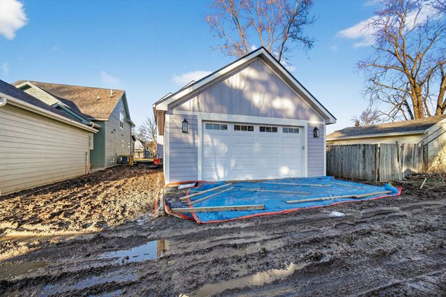 425 E Granger Avenue, Des Moines, IA 50315