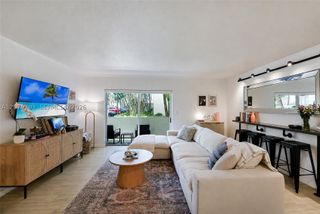 8950 SW 69th Ct 109, Pinecrest, FL 33156
