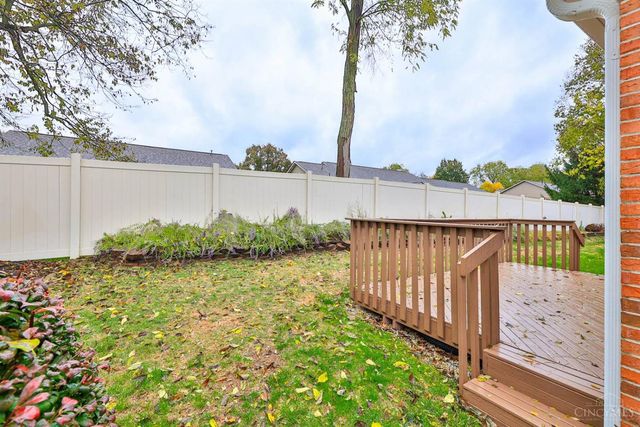 328 Lauryn Meadows Court, Fairfield, OH 45014