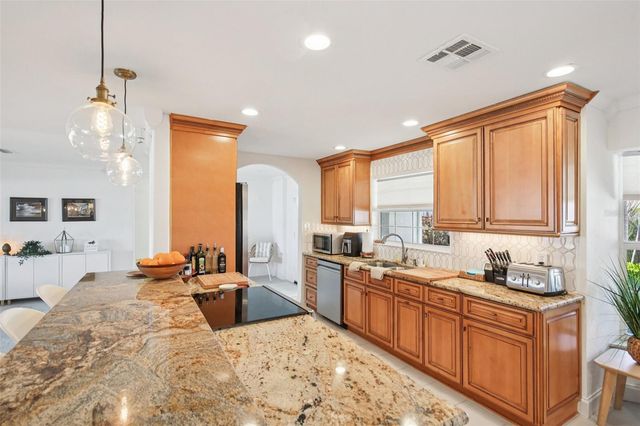 3963 14TH STREET NE, St Petersburg, FL 33703