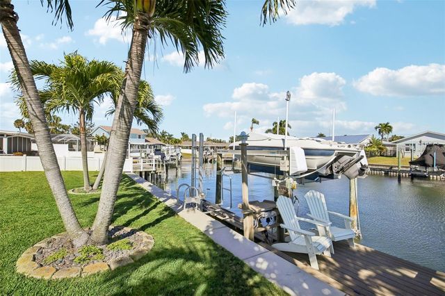 3963 14TH STREET NE, St Petersburg, FL 33703