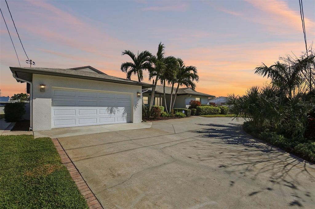 3963 14TH STREET NE, St Petersburg, FL 33703