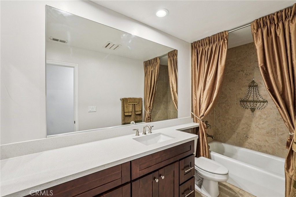 Image 13 of property listing at 30900 Early Round Drive, Canyon Lake, CA 92587