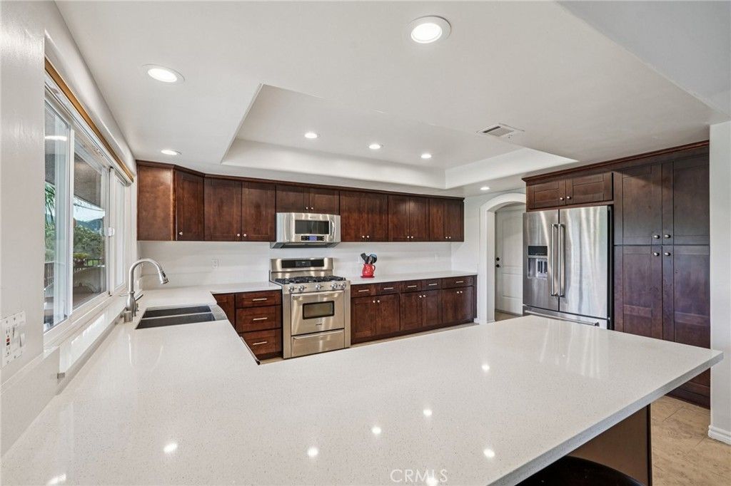 Image 4 of property listing at 30900 Early Round Drive, Canyon Lake, CA 92587