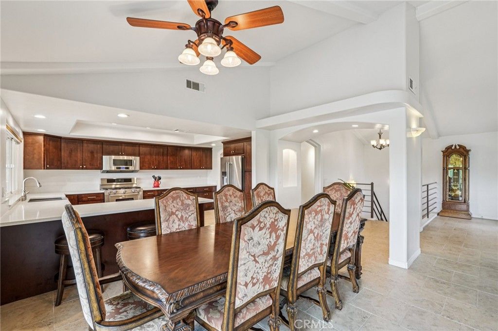 Image 7 of property listing at 30900 Early Round Drive, Canyon Lake, CA 92587