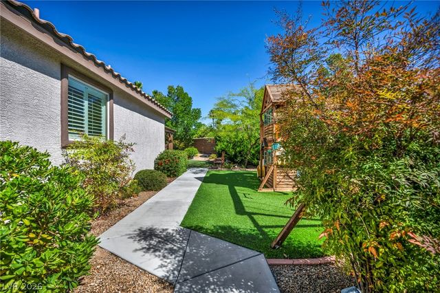 11464 Diveley Avenue, Las Vegas, NV 89138