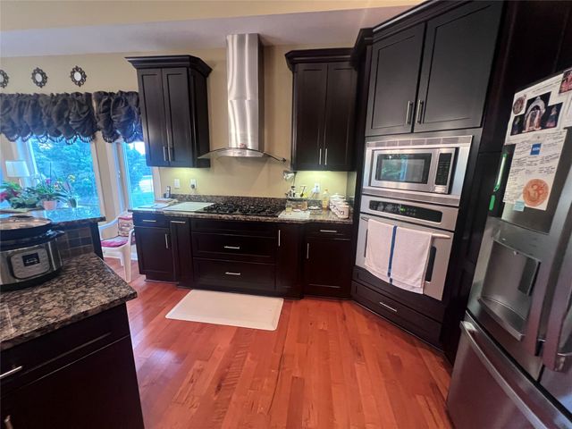125 61st Street, West Des Moines, IA 50266
