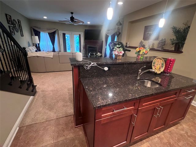 125 61st Street, West Des Moines, IA 50266