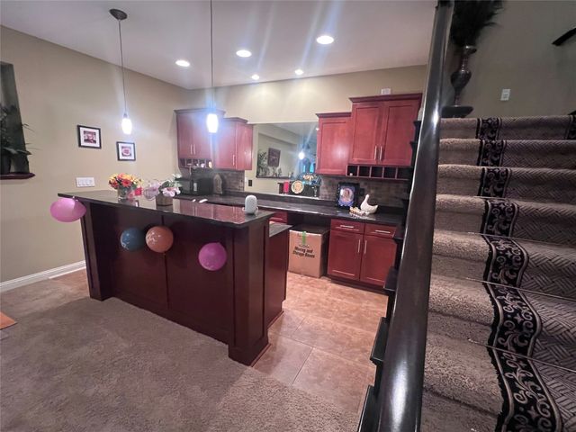 125 61st Street, West Des Moines, IA 50266