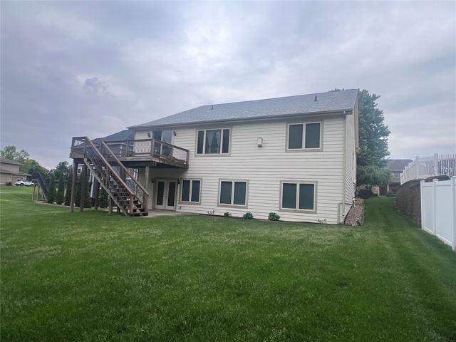 125 61st Street, West Des Moines, IA 50266