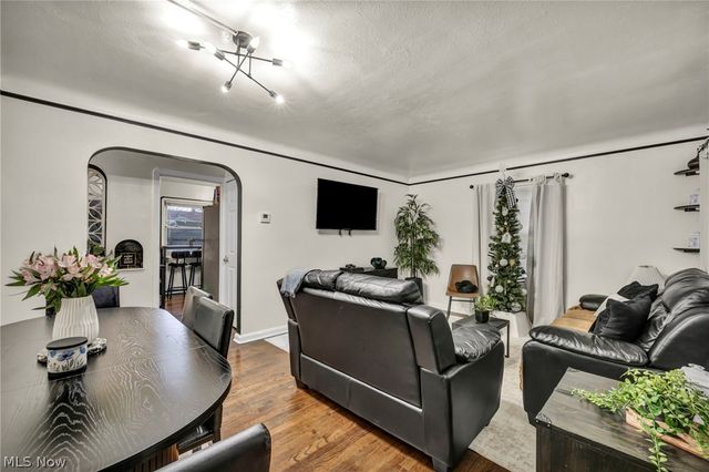 9410 Beech Avenue, Brooklyn, OH 44144