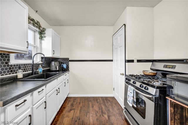 9410 Beech Avenue, Brooklyn, OH 44144