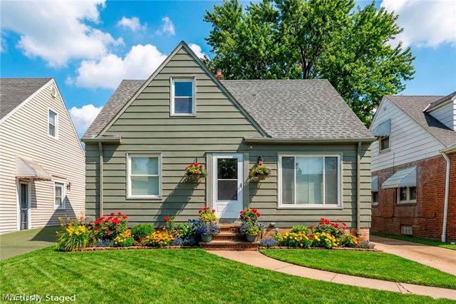 9410 Beech Avenue, Brooklyn, OH 44144