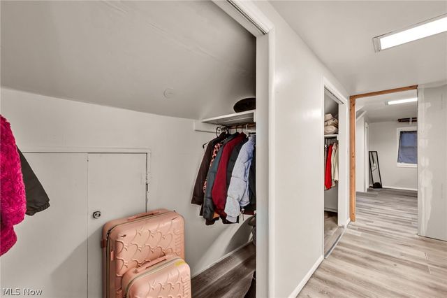 9410 Beech Avenue, Brooklyn, OH 44144