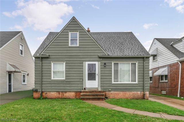 9410 Beech Avenue, Brooklyn, OH 44144