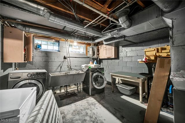 9410 Beech Avenue, Brooklyn, OH 44144