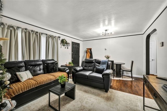 9410 Beech Avenue, Brooklyn, OH 44144