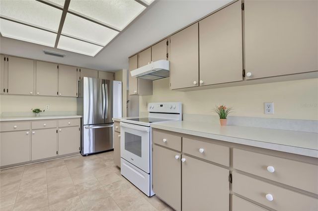 7103 CROWN OAKS DRIVE, Spring Hill, FL 34606