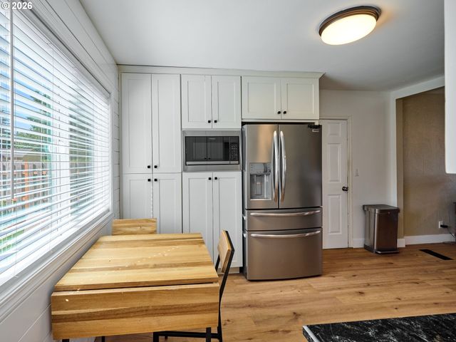 645 Nw 5TH Ave, Canby, OR 97013