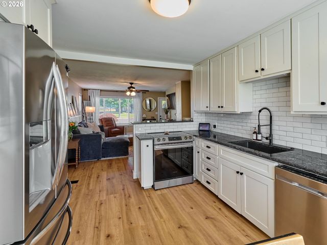 645 Nw 5TH Ave, Canby, OR 97013