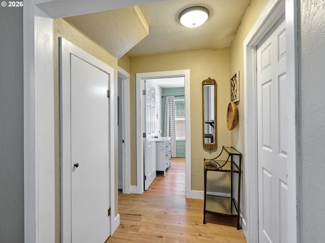 645 Nw 5TH Ave, Canby, OR 97013