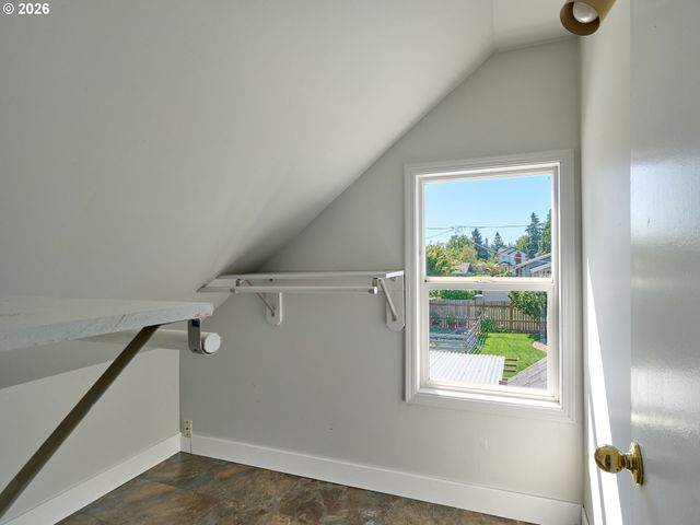645 Nw 5TH Ave, Canby, OR 97013