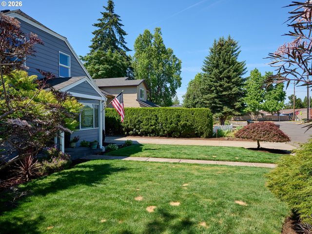 645 Nw 5TH Ave, Canby, OR 97013