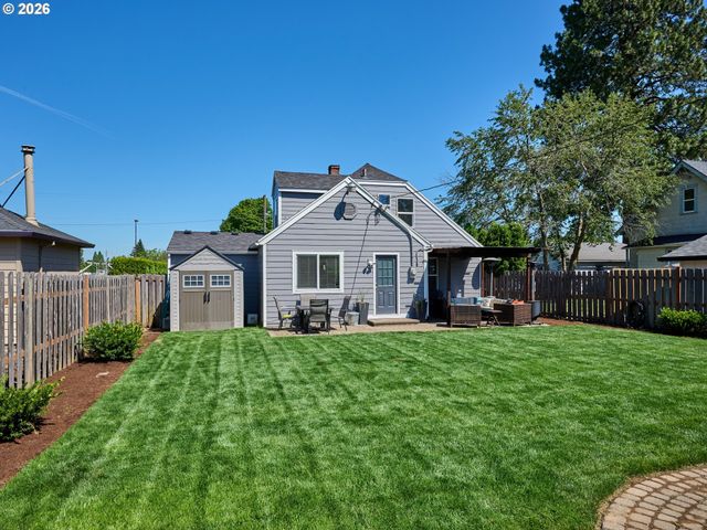 645 Nw 5TH Ave, Canby, OR 97013