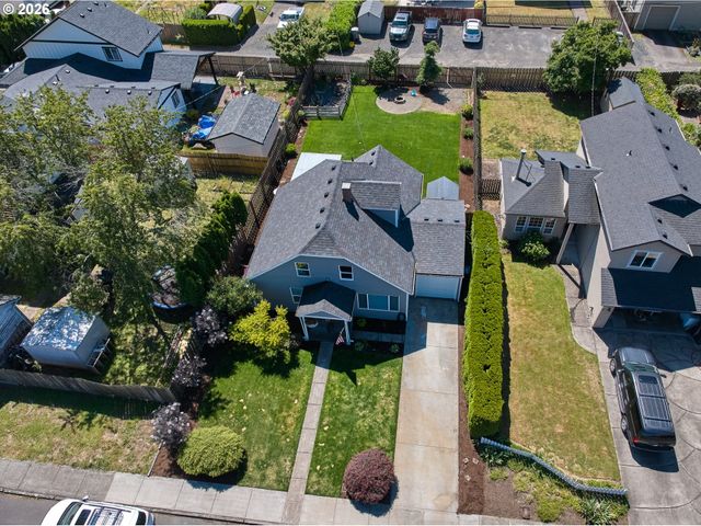 645 Nw 5TH Ave, Canby, OR 97013