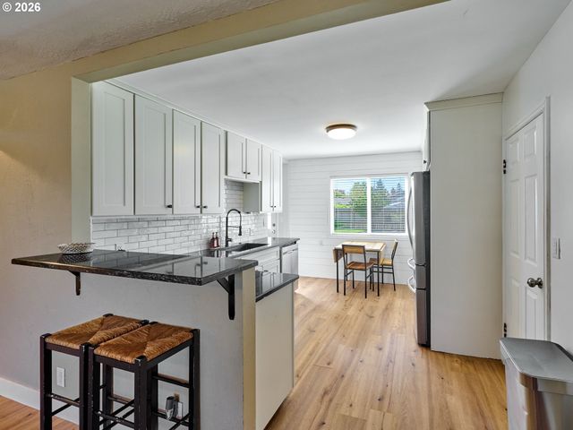 645 Nw 5TH Ave, Canby, OR 97013
