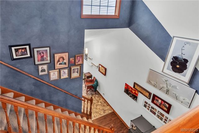 16 North Hill Drive, West Seneca, NY 14224