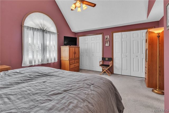 16 North Hill Drive, West Seneca, NY 14224