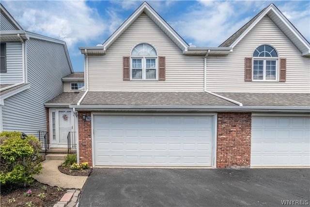 16 North Hill Drive, West Seneca, NY 14224