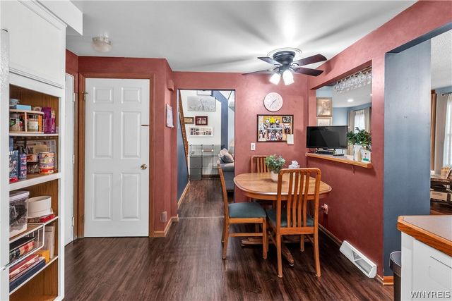 16 North Hill Drive, West Seneca, NY 14224