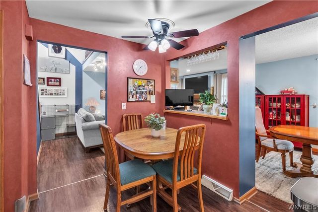 16 North Hill Drive, West Seneca, NY 14224