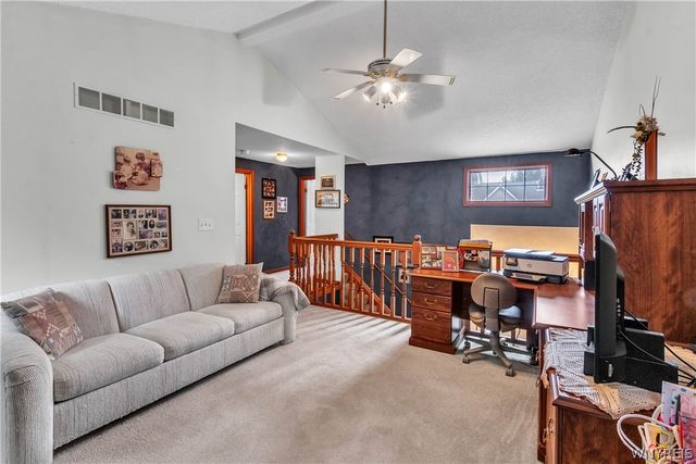 16 North Hill Drive, West Seneca, NY 14224