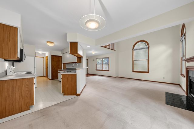 2445 Mulberry Court, Ann Arbor, MI 48104