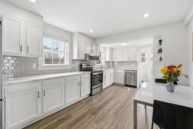 7 Cherry Street, Southborough, MA 01745