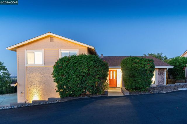 2240 Westwood Ln, Pittsburg, CA 94565