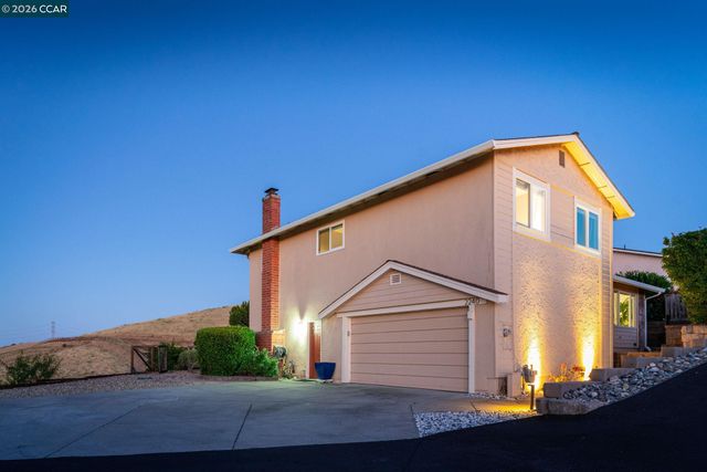 2240 Westwood Ln, Pittsburg, CA 94565